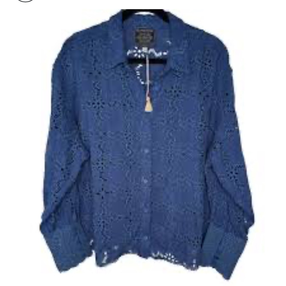 Johnny was blue shirt